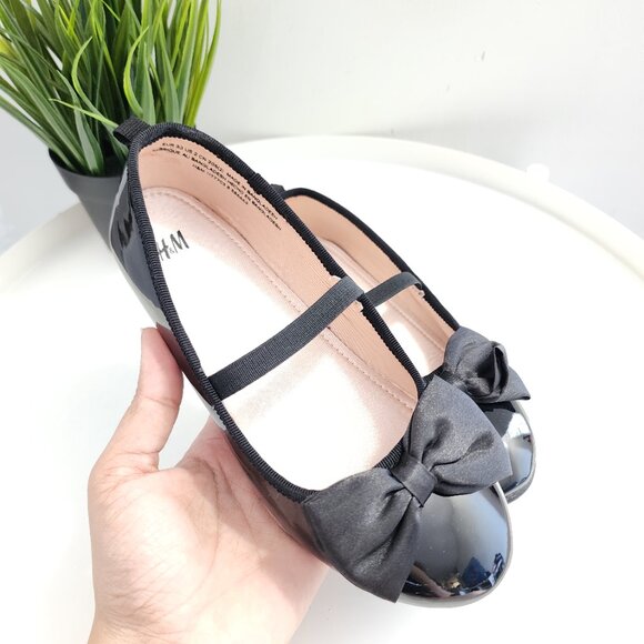 (Pre-loved) Black - H&M Ballet Shoes with Bow - Picture 5 of 8